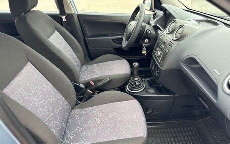 Ford Fiesta, 2006 год, 600 000 рублей, 33 фотография