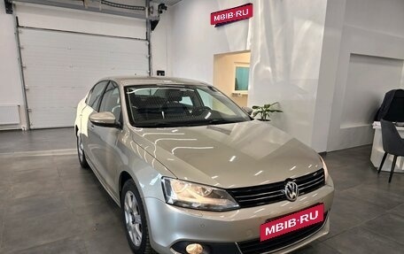 Volkswagen Jetta VI, 2012 год, 1 390 000 рублей, 3 фотография