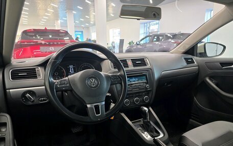 Volkswagen Jetta VI, 2012 год, 1 390 000 рублей, 21 фотография