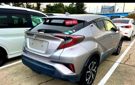 Toyota C-HR I рестайлинг, 2017 год, 1 750 000 рублей, 2 фотография