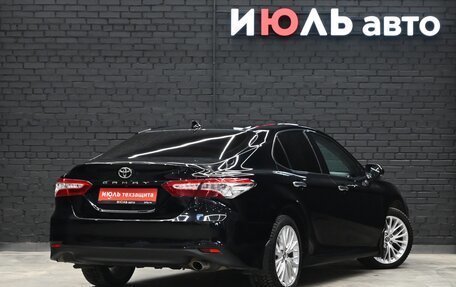 Toyota Camry, 2019 год, 3 330 000 рублей, 8 фотография