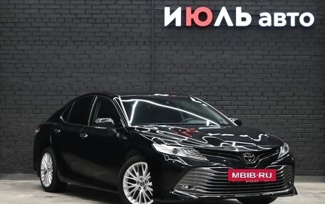 Toyota Camry, 2019 год, 3 330 000 рублей, 4 фотография