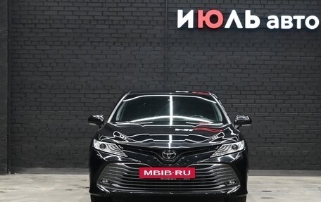 Toyota Camry, 2019 год, 3 330 000 рублей, 2 фотография