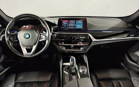 BMW 5 серия, 2018 год, 3 290 000 рублей, 10 фотография