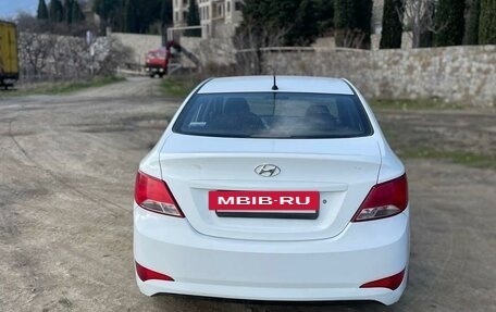 Hyundai Solaris II рестайлинг, 2015 год, 700 000 рублей, 8 фотография