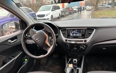 Hyundai Solaris II рестайлинг, 2018 год, 690 000 рублей, 5 фотография