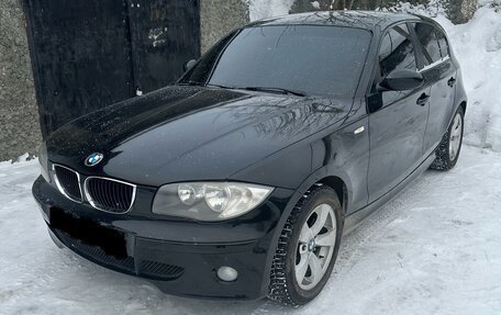 BMW 1 серия, 2008 год, 640 000 рублей, 1 фотография