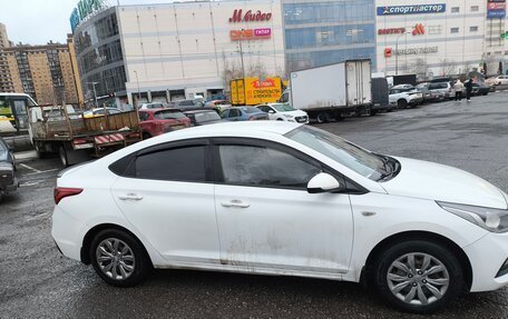 Hyundai Solaris II рестайлинг, 2017 год, 650 000 рублей, 7 фотография