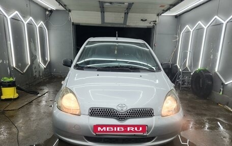 Toyota Yaris I рестайлинг, 2001 год, 320 000 рублей, 10 фотография