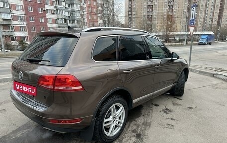 Volkswagen Touareg III, 2012 год, 2 590 000 рублей, 3 фотография