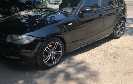 BMW 1 серия, 2008 год, 860 000 рублей, 10 фотография