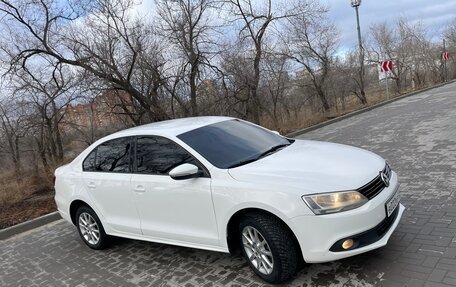 Volkswagen Jetta VI, 2014 год, 1 085 000 рублей, 2 фотография