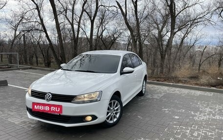 Volkswagen Jetta VI, 2014 год, 1 085 000 рублей, 4 фотография