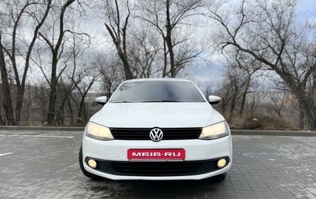 Volkswagen Jetta VI, 2014 год, 1 085 000 рублей, 3 фотография