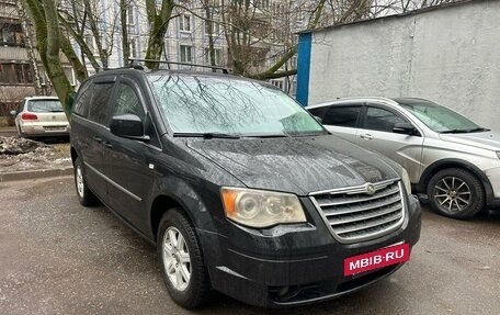 Chrysler Voyager IV, 2008 год, 1 195 000 рублей, 2 фотография