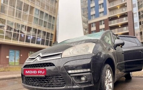 Citroen C4 Picasso II рестайлинг, 2011 год, 895 000 рублей, 2 фотография