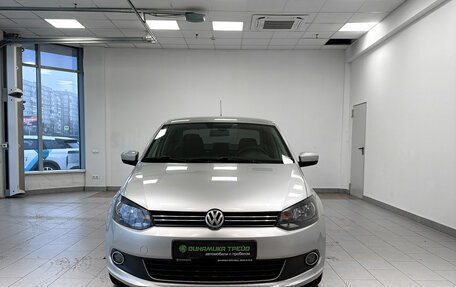 Volkswagen Polo VI (EU Market), 2011 год, 780 000 рублей, 2 фотография