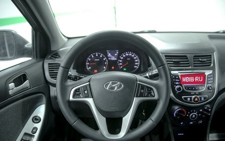 Hyundai Solaris II рестайлинг, 2012 год, 720 000 рублей, 12 фотография