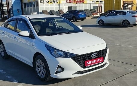 Hyundai Solaris II рестайлинг, 2021 год, 1 500 000 рублей, 1 фотография