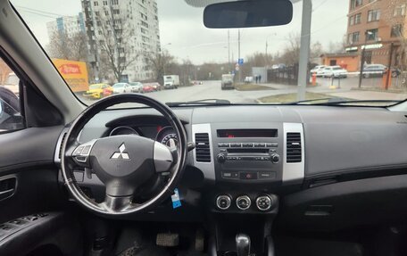 Mitsubishi Outlander III рестайлинг 3, 2011 год, 1 095 000 рублей, 6 фотография