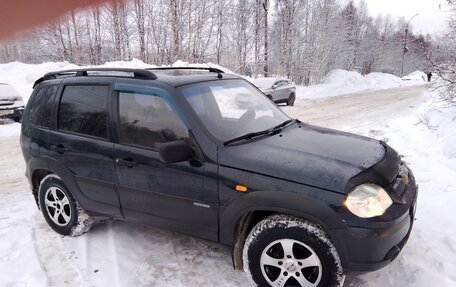 Chevrolet Niva I рестайлинг, 2010 год, 510 000 рублей, 5 фотография