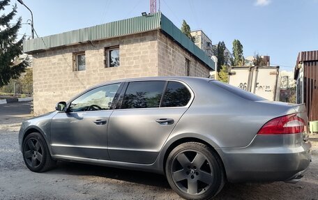 Skoda Superb III рестайлинг, 2010 год, 1 100 000 рублей, 4 фотография