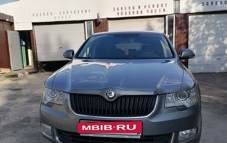 Skoda Superb III рестайлинг, 2010 год, 1 100 000 рублей, 2 фотография