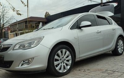 Opel Astra J, 2011 год, 999 000 рублей, 1 фотография