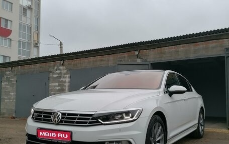 Volkswagen Passat B8 рестайлинг, 2017 год, 3 050 000 рублей, 1 фотография