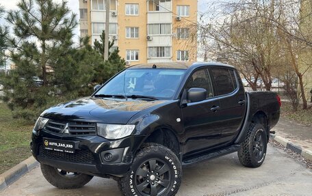 Mitsubishi L200 IV рестайлинг, 2013 год, 1 350 000 рублей, 2 фотография