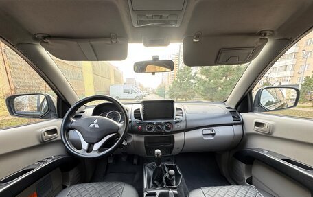 Mitsubishi L200 IV рестайлинг, 2013 год, 1 350 000 рублей, 7 фотография