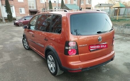 Volkswagen Touran III, 2008 год, 1 100 000 рублей, 2 фотография