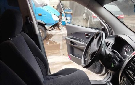 Hyundai Tucson III, 2007 год, 1 250 000 рублей, 38 фотография