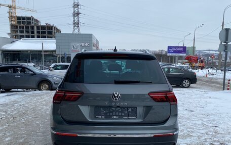 Volkswagen Tiguan II, 2021 год, 3 118 000 рублей, 5 фотография