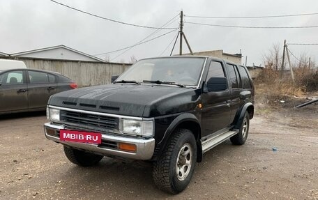 Nissan Terrano II рестайлинг, 1989 год, 300 000 рублей, 2 фотография