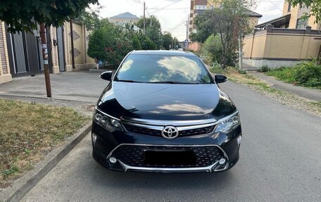 Toyota Camry, 2017 год, 2 700 000 рублей, 2 фотография