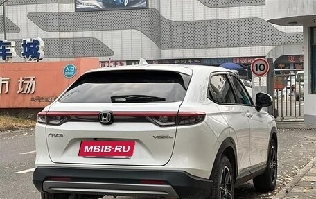 Honda Vezel, 2023 год, 2 080 000 рублей, 10 фотография