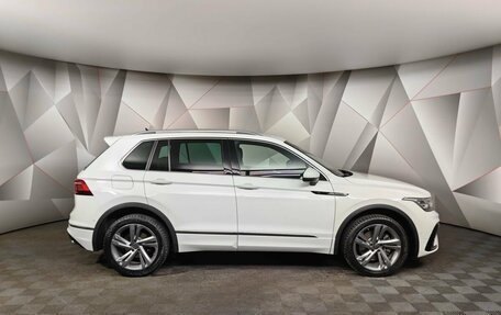 Volkswagen Tiguan II, 2022 год, 4 650 000 рублей, 6 фотография