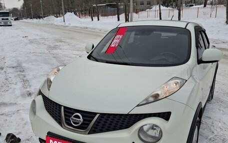 Nissan Juke II, 2011 год, 1 111 000 рублей, 2 фотография