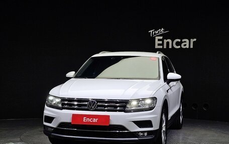 Volkswagen Tiguan II, 2020 год, 2 621 000 рублей, 3 фотография