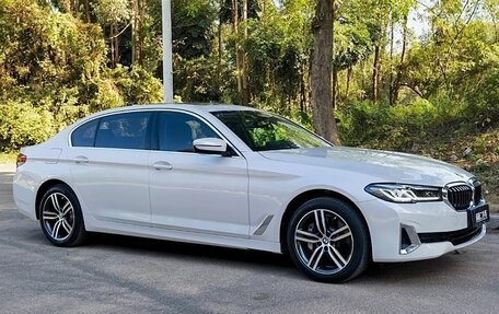 BMW 5 серия, 2021 год, 5 340 000 рублей, 2 фотография