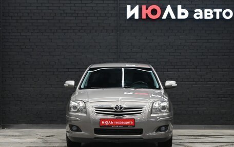 Toyota Avensis III рестайлинг, 2006 год, 900 000 рублей, 2 фотография