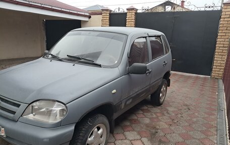 Chevrolet Niva I рестайлинг, 2005 год, 320 000 рублей, 3 фотография