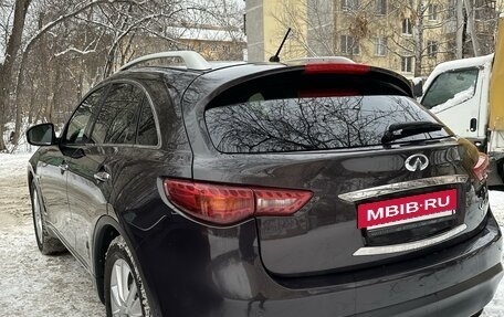 Infiniti QX70, 2014 год, 2 550 000 рублей, 8 фотография