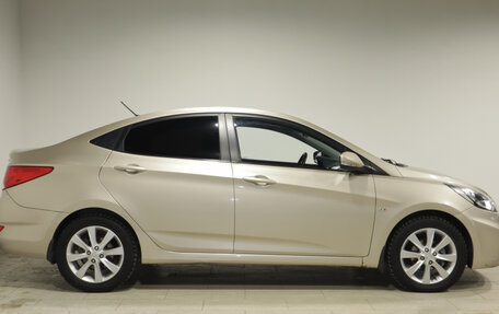 Hyundai Solaris II рестайлинг, 2011 год, 867 000 рублей, 7 фотография