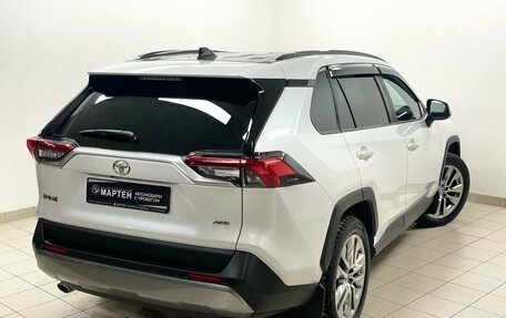 Toyota RAV4, 2021 год, 4 100 000 рублей, 9 фотография