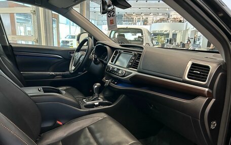 Toyota Highlander III, 2014 год, 2 249 000 рублей, 7 фотография