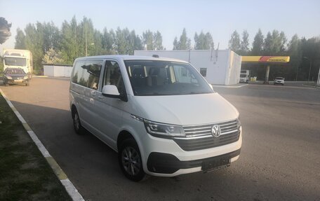 Volkswagen Caravelle T6 рестайлинг, 2021 год, 4 300 000 рублей, 9 фотография