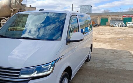 Volkswagen Caravelle T6 рестайлинг, 2021 год, 4 300 000 рублей, 12 фотография