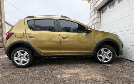 Renault Sandero II рестайлинг, 2016 год, 6 фотография